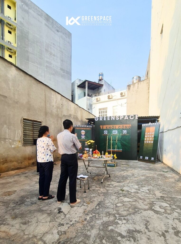 2 gia chủ làm lễ khởi công xây dựng nhà phố tại Vũng Tàu.